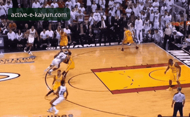 体育直播APP 掌握赛事动态的实用技巧:从湖人险胜步行者看体育直播APP的价值